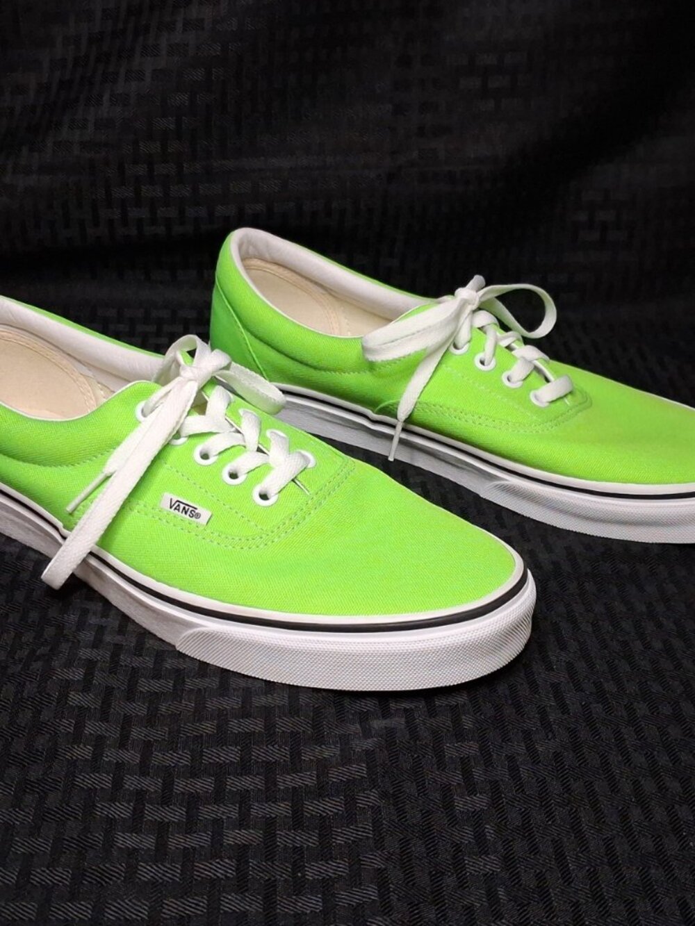 Vans Neon Green Canvas Skate Shoes Men’s Size US 10 UK 9 EUR 43 Gum Sole NWOB